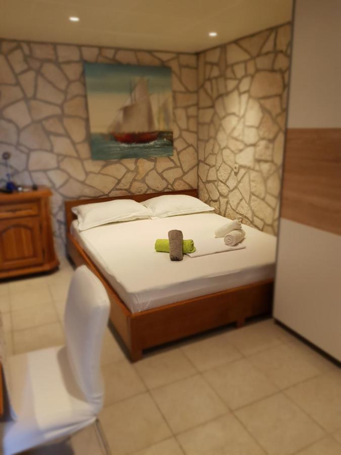 Studio Apartment Jelinek Brela Ngoại thất bức ảnh